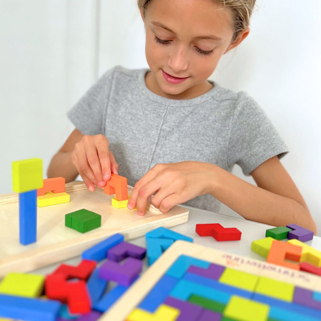 Die Intelligenz fördern und Spaß haben: Warum Holzpuzzles großartige Lernwerkzeuge für Kinder sind